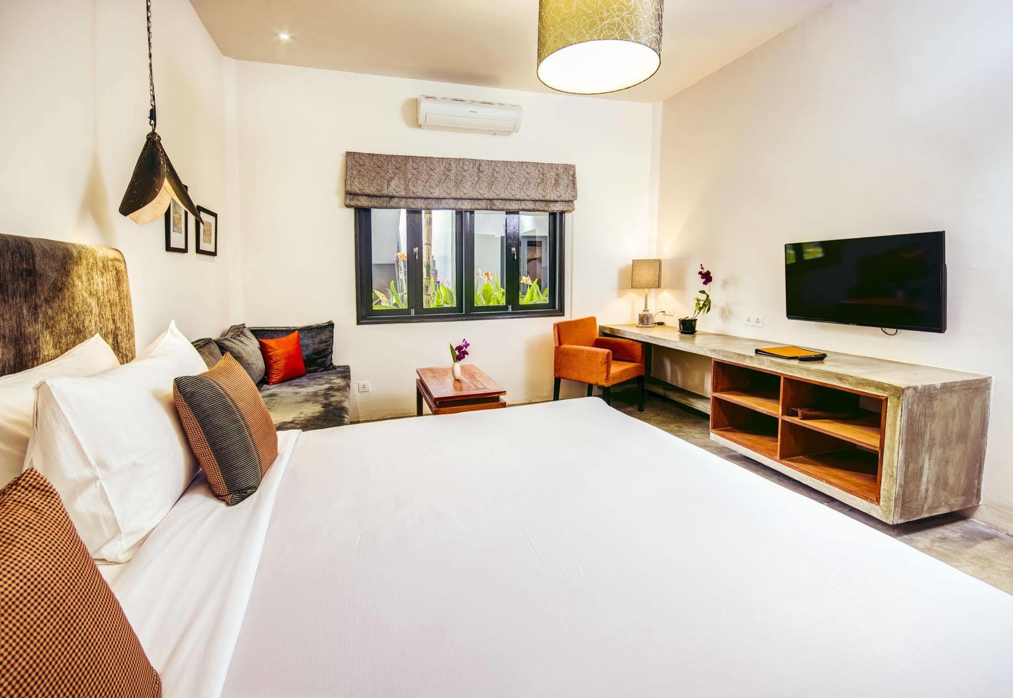 Santa Clara Boutique Hotel Siem Reap Exteriör bild