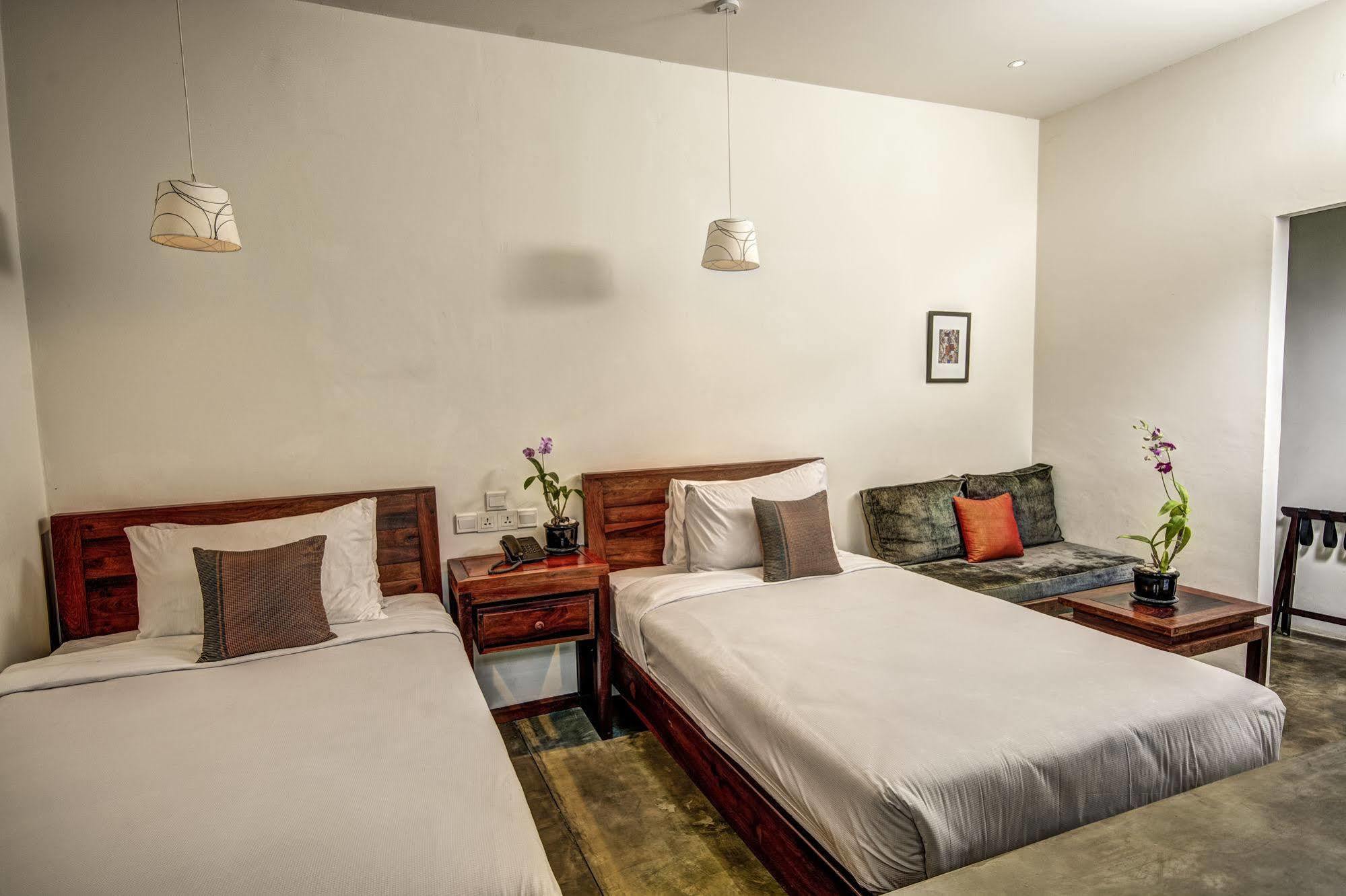Santa Clara Boutique Hotel Siem Reap Exteriör bild