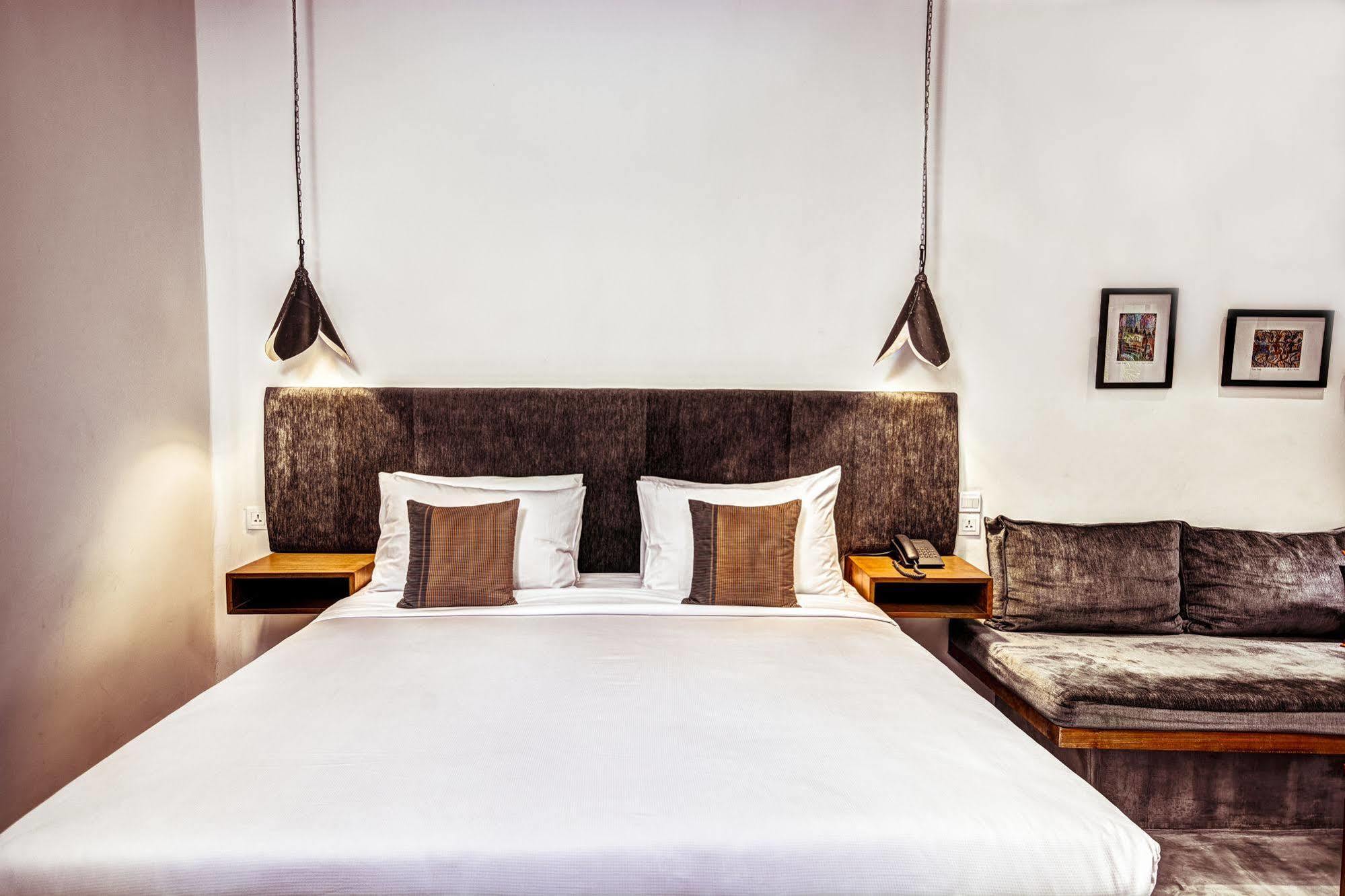 Santa Clara Boutique Hotel Siem Reap Exteriör bild