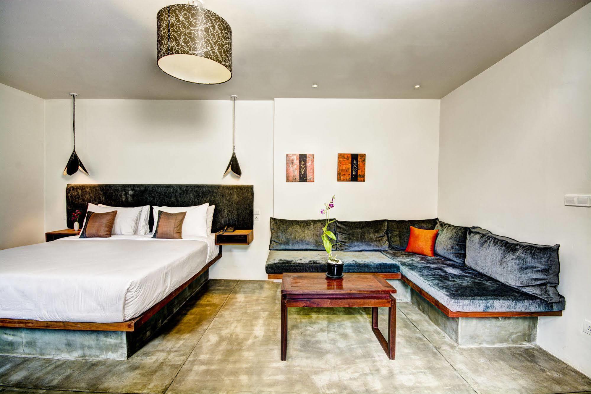 Santa Clara Boutique Hotel Siem Reap Exteriör bild