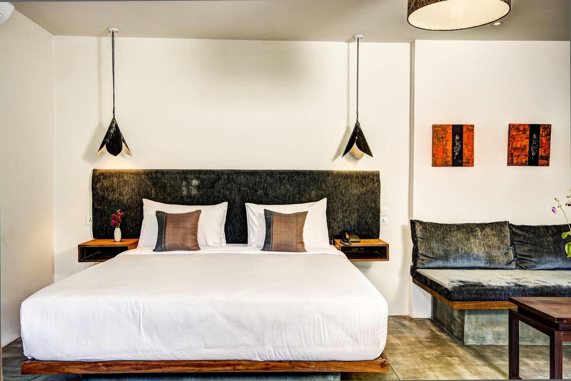 Santa Clara Boutique Hotel Siem Reap Exteriör bild