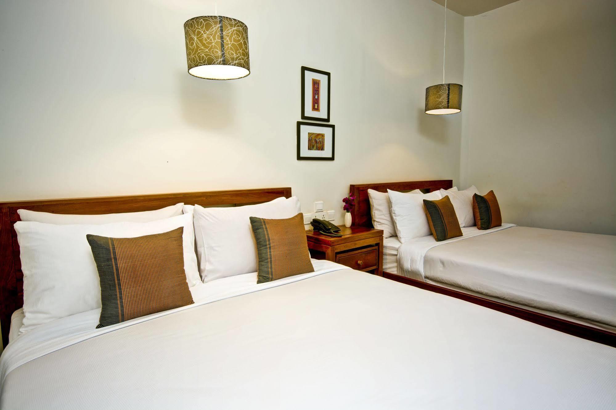 Santa Clara Boutique Hotel Siem Reap Exteriör bild